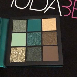 Huda Beauty Emerald Obsessions